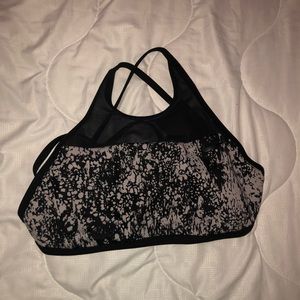 Women’s Nike swim top/ bra NWT